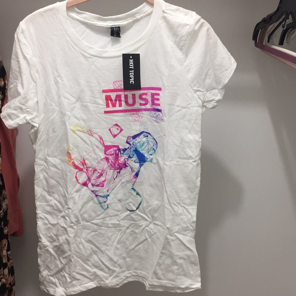 NWT Muse Band Tee Size Large
